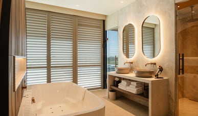 Junior Wellness Suite met Balkon Junior Wellness Suite met Balkon