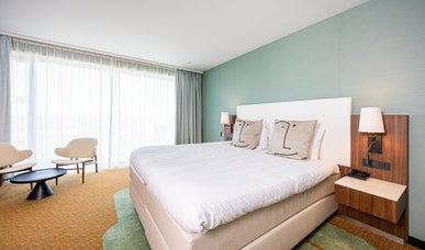 Deluxe room with bath Deluxe room with bath