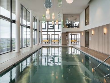 Zwembad Van der Valk Hotel Deventer