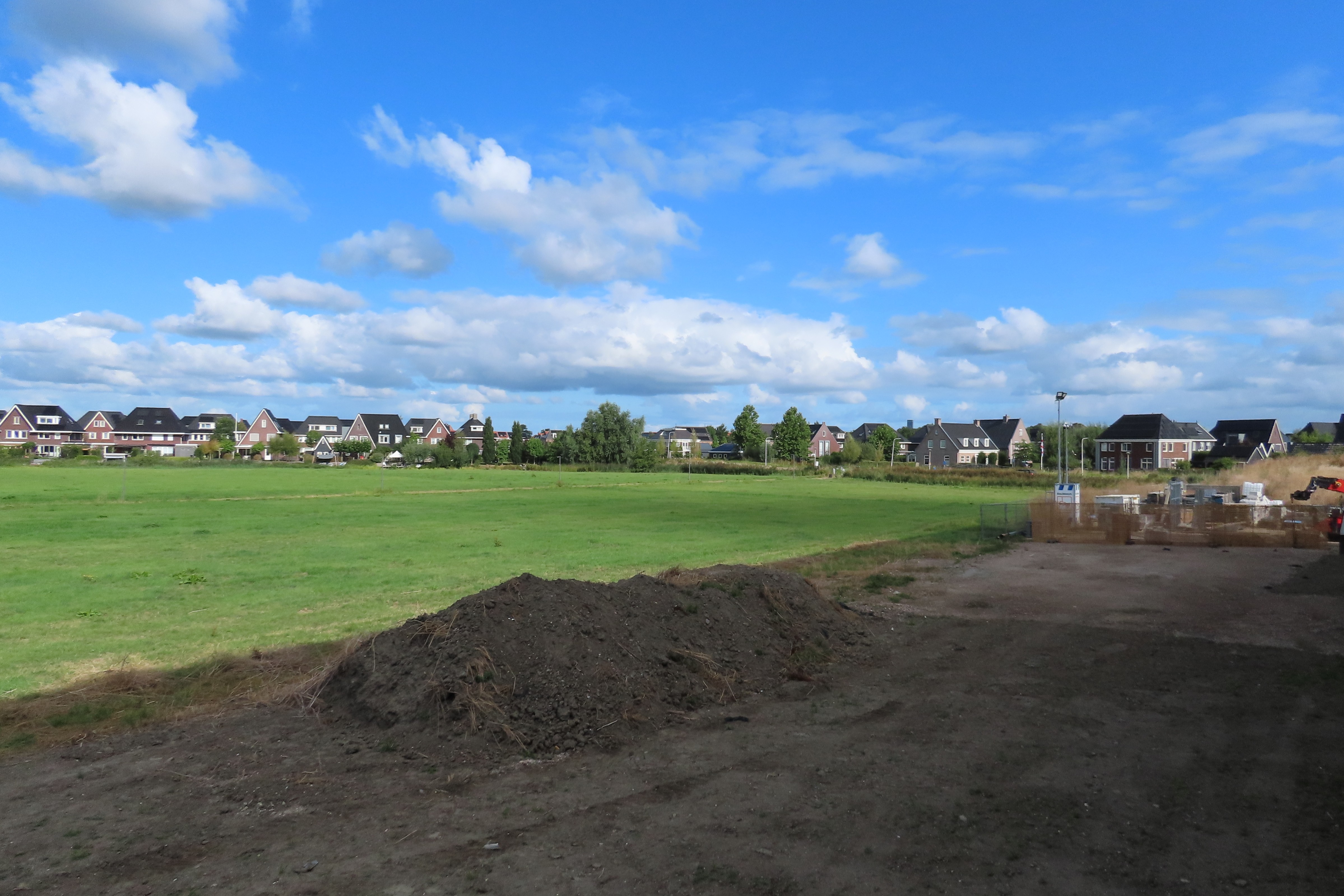 Uitzicht rondom de nieuwe vleugel