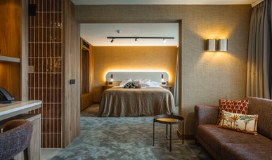 Van der Valk Hotel Emmen volledig vernieuwd na ingrijpende renovatie Van der Valk Hotel Emmen volledig vernieuwd na ingrijpende renovatie