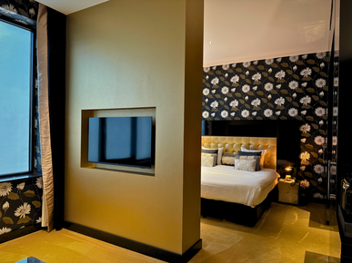 Dubai Suite
