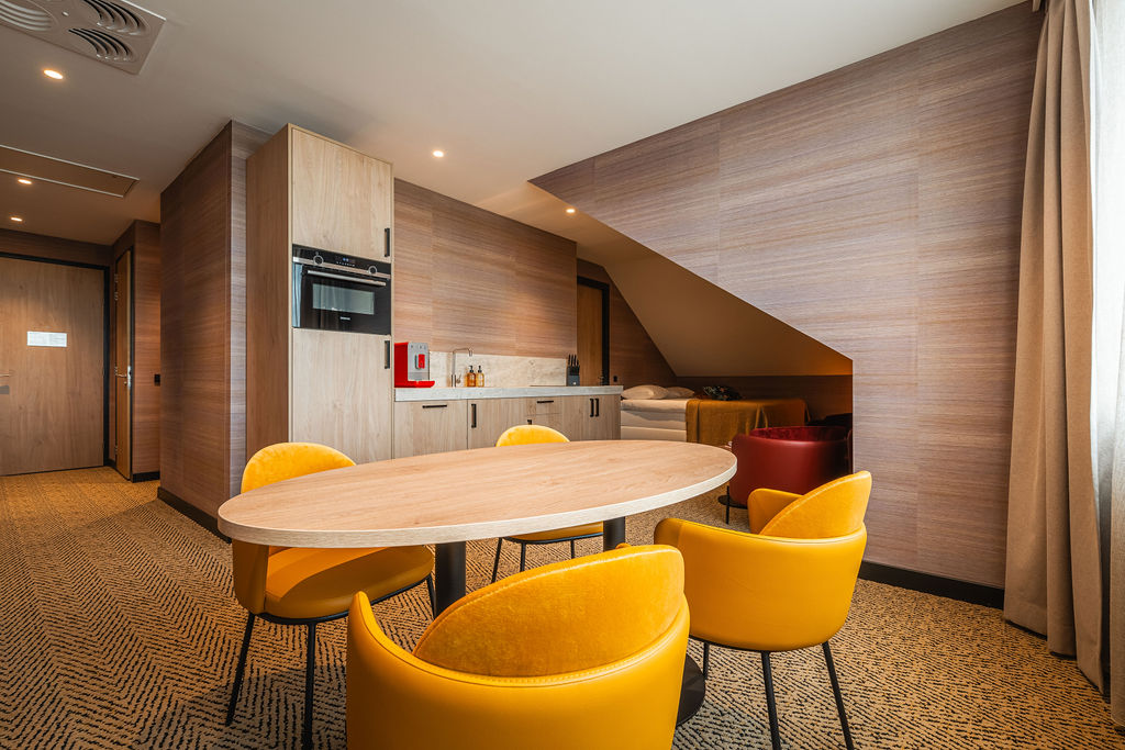 Comfort Deluxe family rooftop with kitchen