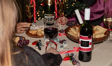 Met dit servies creëer een chic kerstontbijt en een luxe kerstdiner Met dit servies creëer een chic kerstontbijt en een luxe kerstdiner