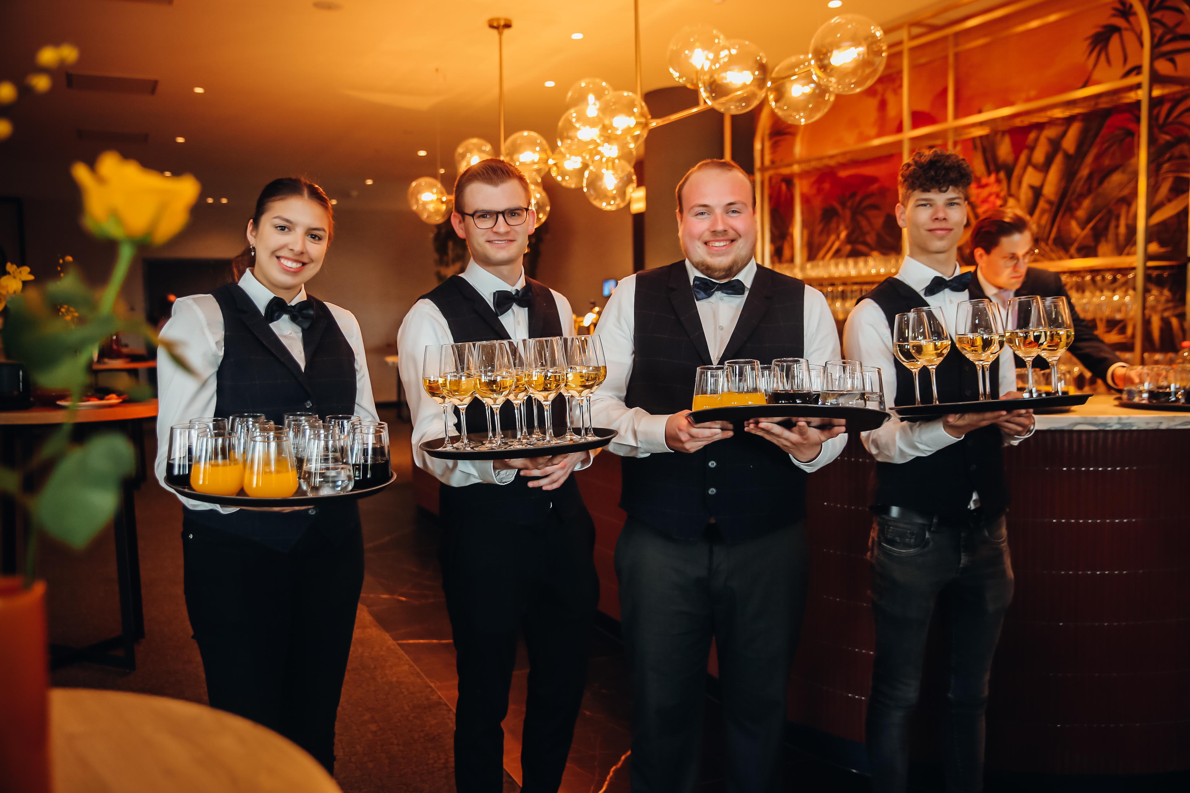 Inloop: 14:00 - 15:00