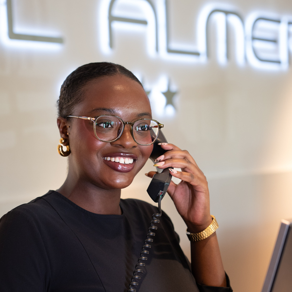 Receptioniste | Receptionist