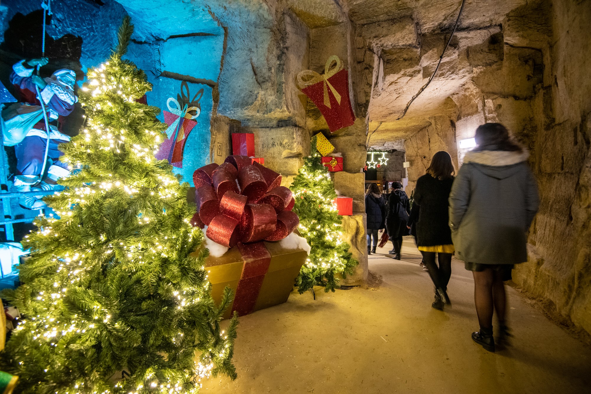 Kerstmarkt in de grotten van Valkenburg