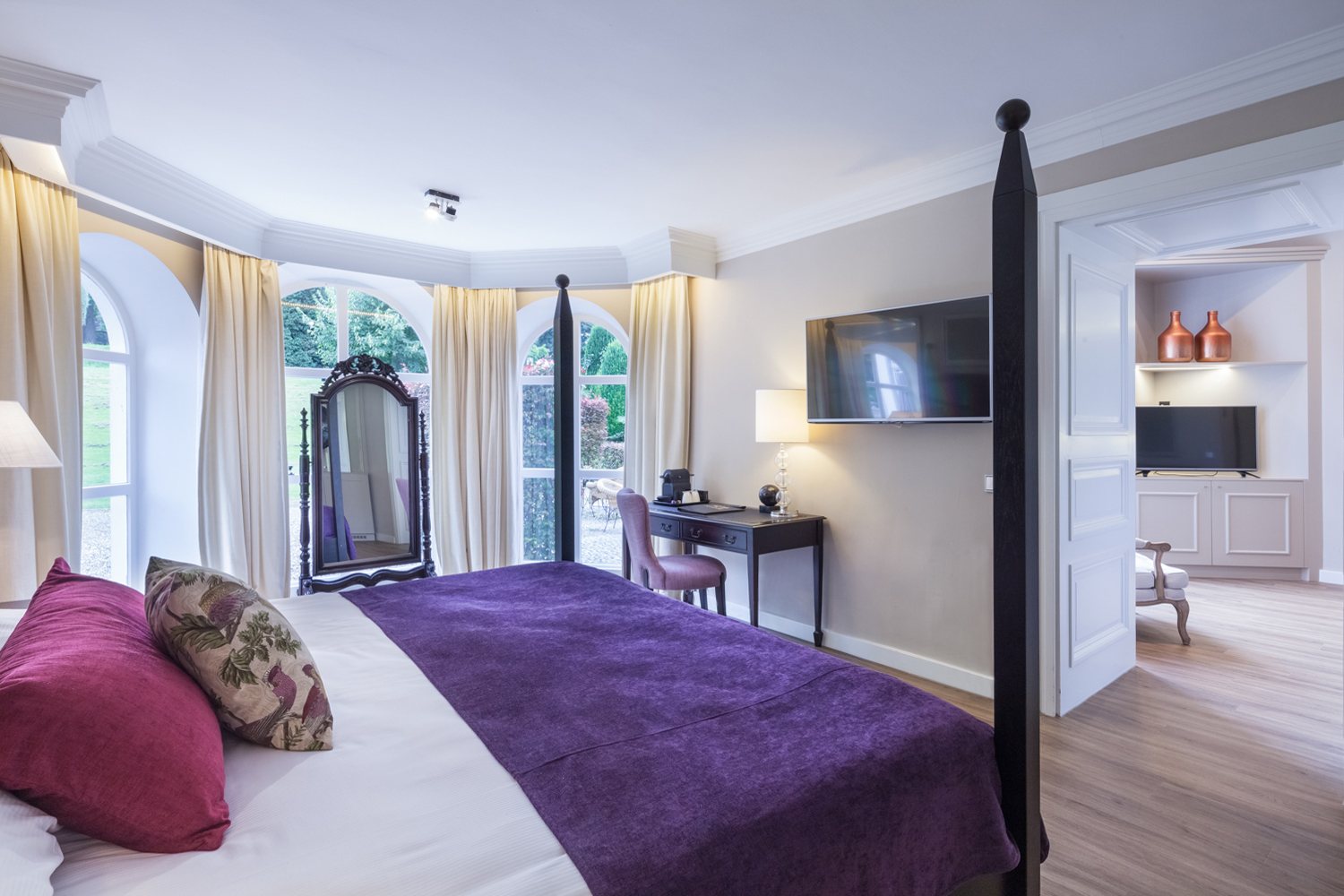 Deluxe disabled room